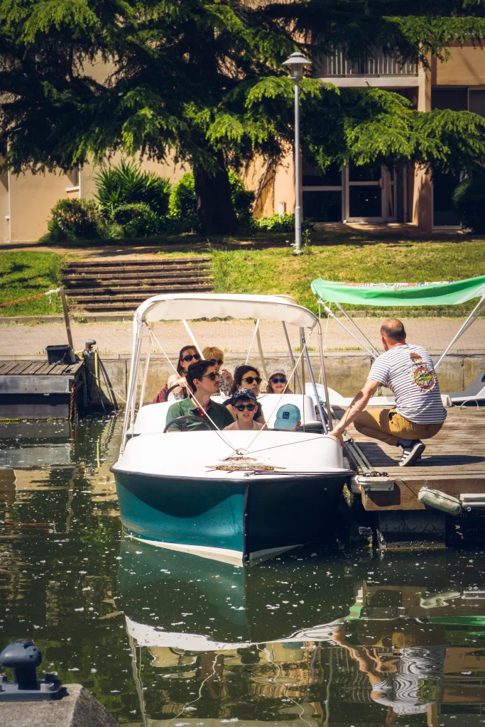 sortie-famille-bateau-sans-permis-toulouse